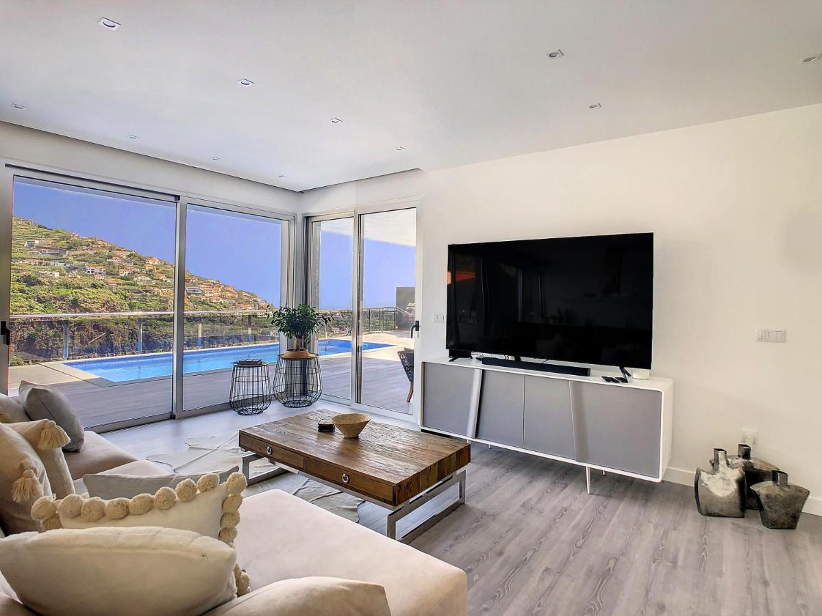 Wild River Villa By Lovelystay Ribeira Brava Extérieur photo