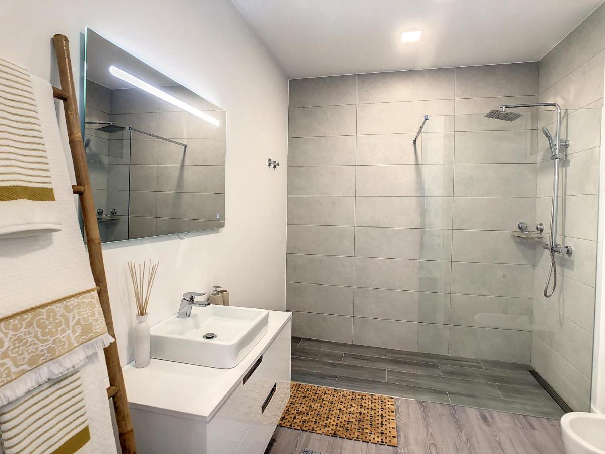 Wild River Villa By Lovelystay Ribeira Brava Extérieur photo